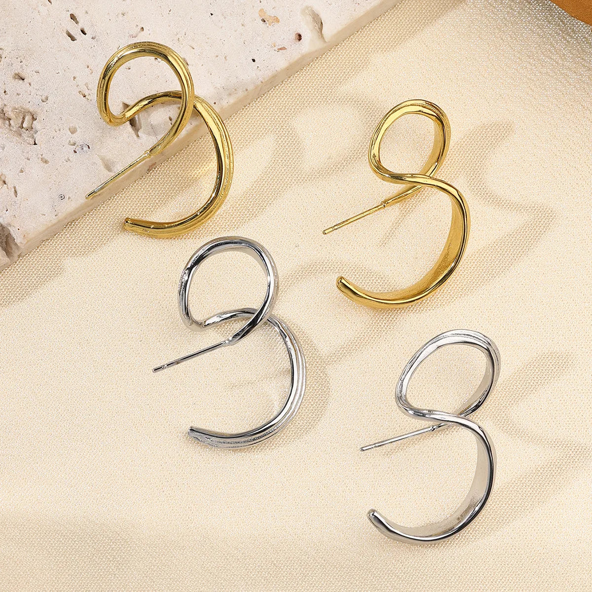 1 Pair Casual Simple Style C Shape Solid Color 304 Stainless Steel 18K Gold Plated Ear Studs