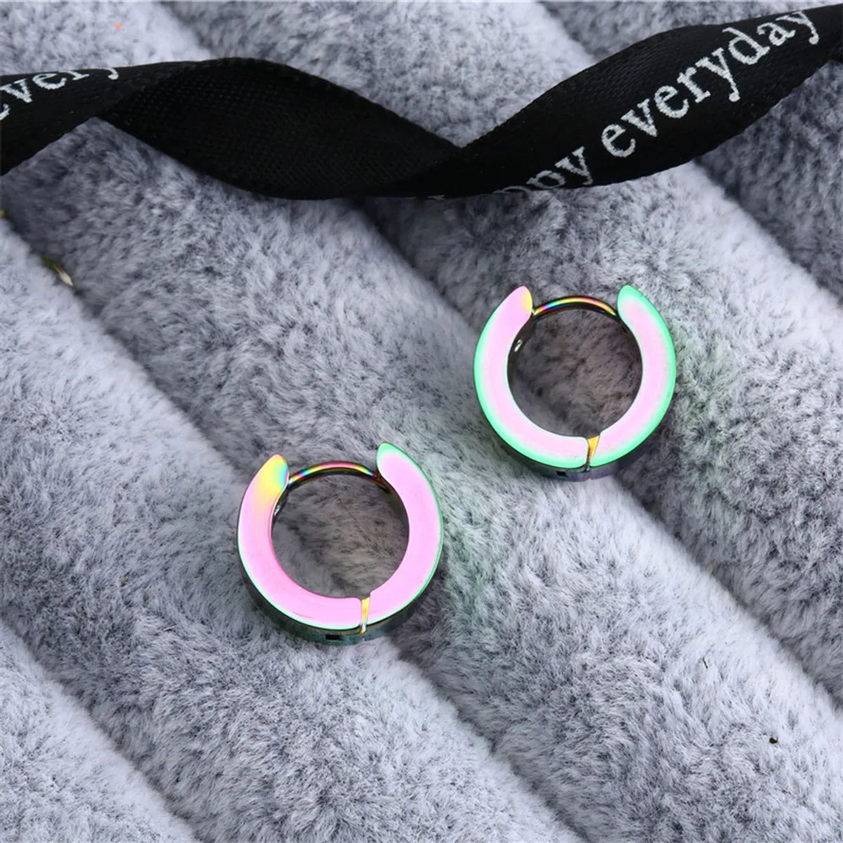 1 Pair Casual Simple Style Classic Style Round Plating 304 Stainless Steel Gold Plated Silver Plated Earrings