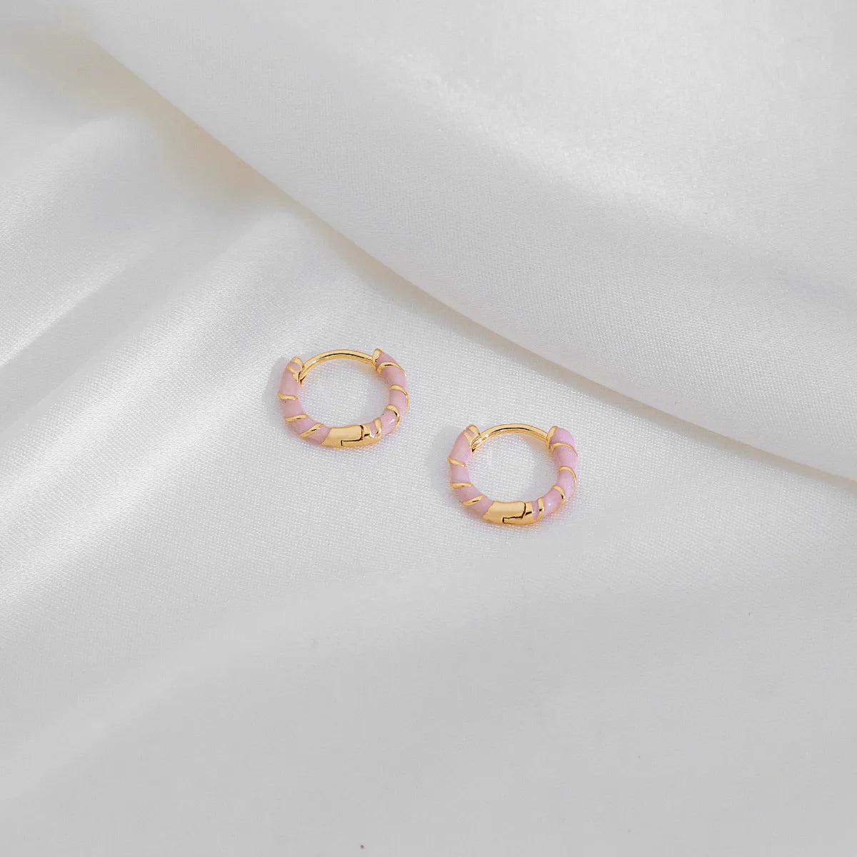 1 Pair Casual Simple Style Commute Circle Round Painted Enamel Copper Gold Plated Earrings