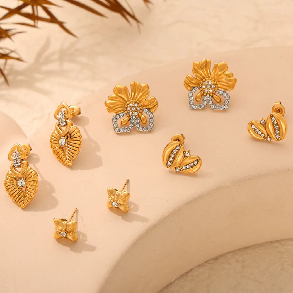 1 Pair Casual Simple Style Commute Flower Plating Inlay Titanium Steel Rhinestones 18K Gold Plated Ear Studs