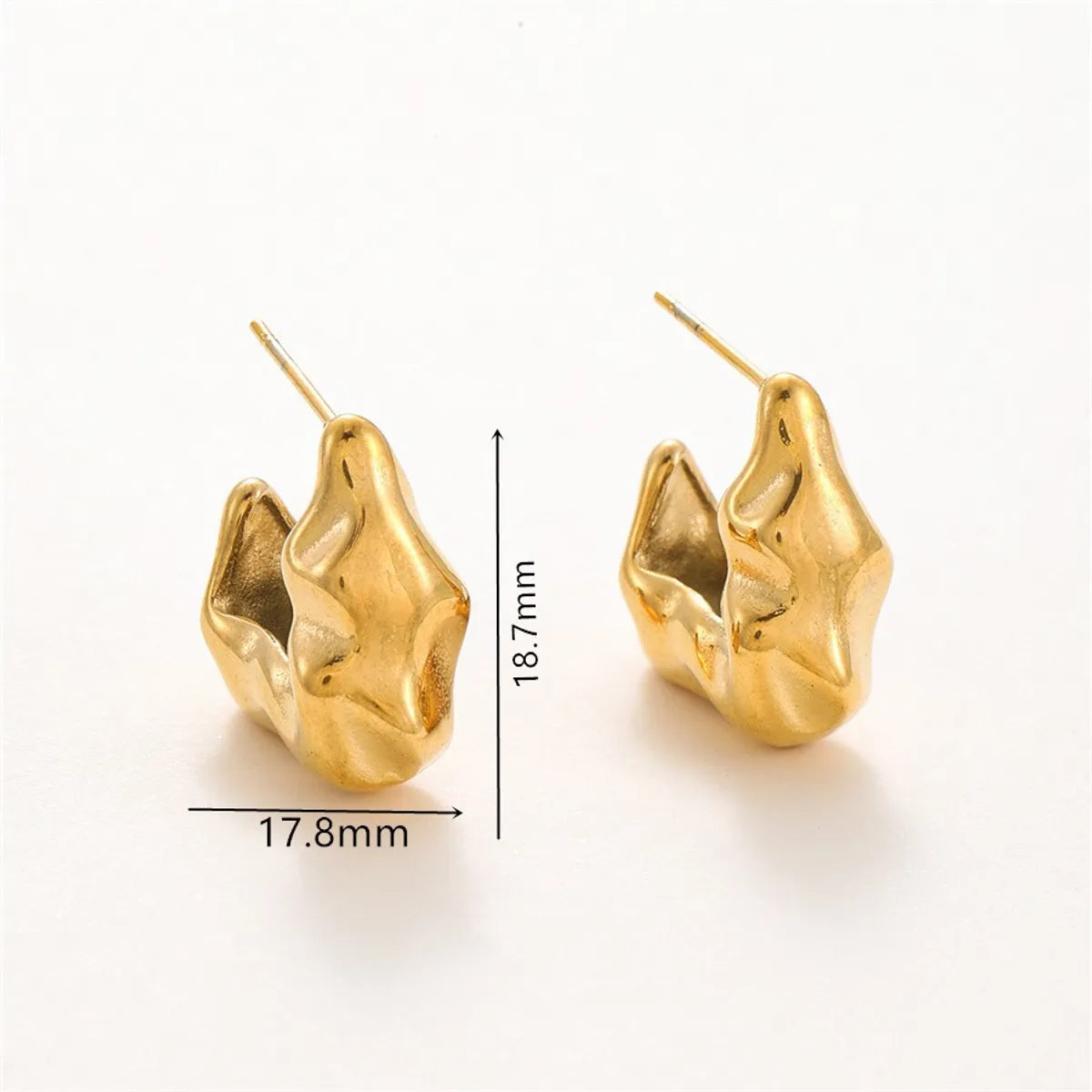 1 Pair Casual Simple Style Geometric Heart Shape Bow Knot Hollow Out Inlay Titanium Steel Zircon 18K Gold Plated Ear Studs