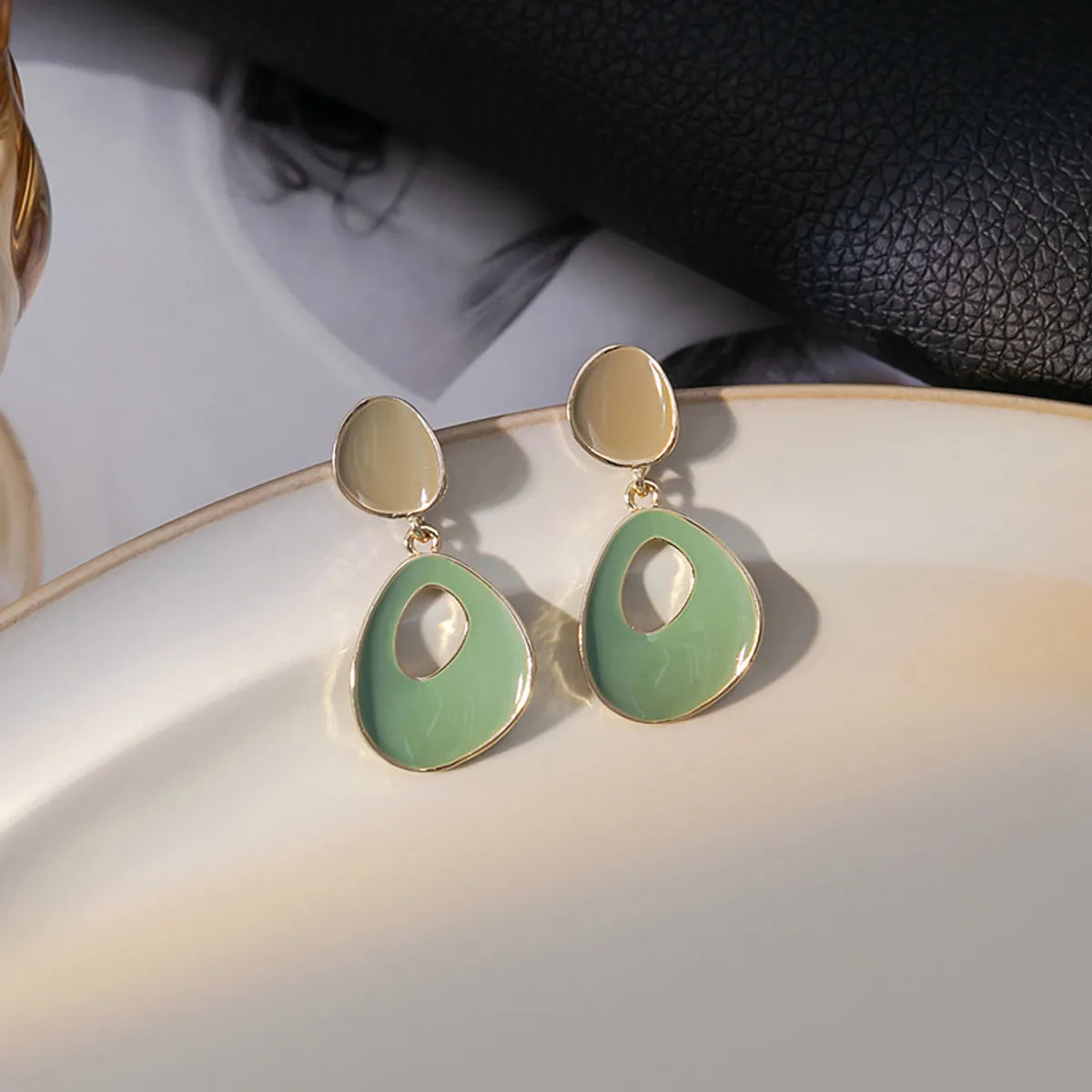 1 Pair Casual Simple Style Heart Shape Flower Bow Knot Enamel Plating Inlay Alloy Rhinestones Pearl Drop Earrings