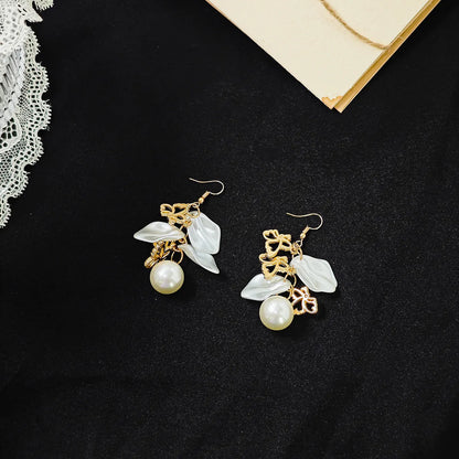 1 Pair Casual Simple Style Heart Shape Petal Key Pearl Zinc Alloy Drop Earrings