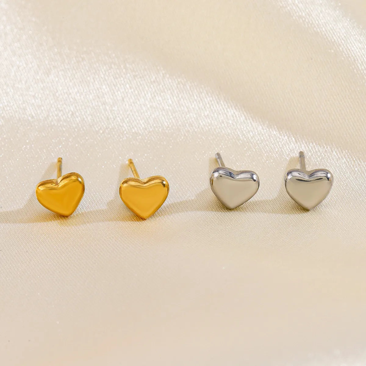 1 Pair Casual Simple Style Heart Shape Plating 304 Stainless Steel 18K Gold Plated Ear Studs