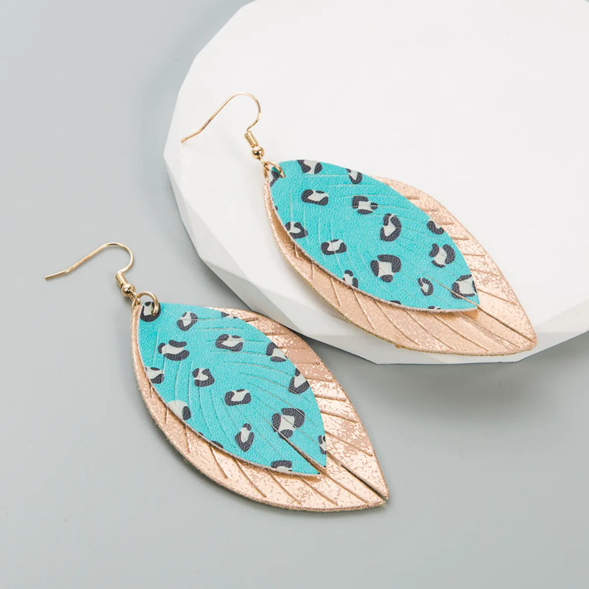 1 Pair Casual Simple Style Leaves Leopard Plating Pu Leather Alloy Gold Plated Drop Earrings