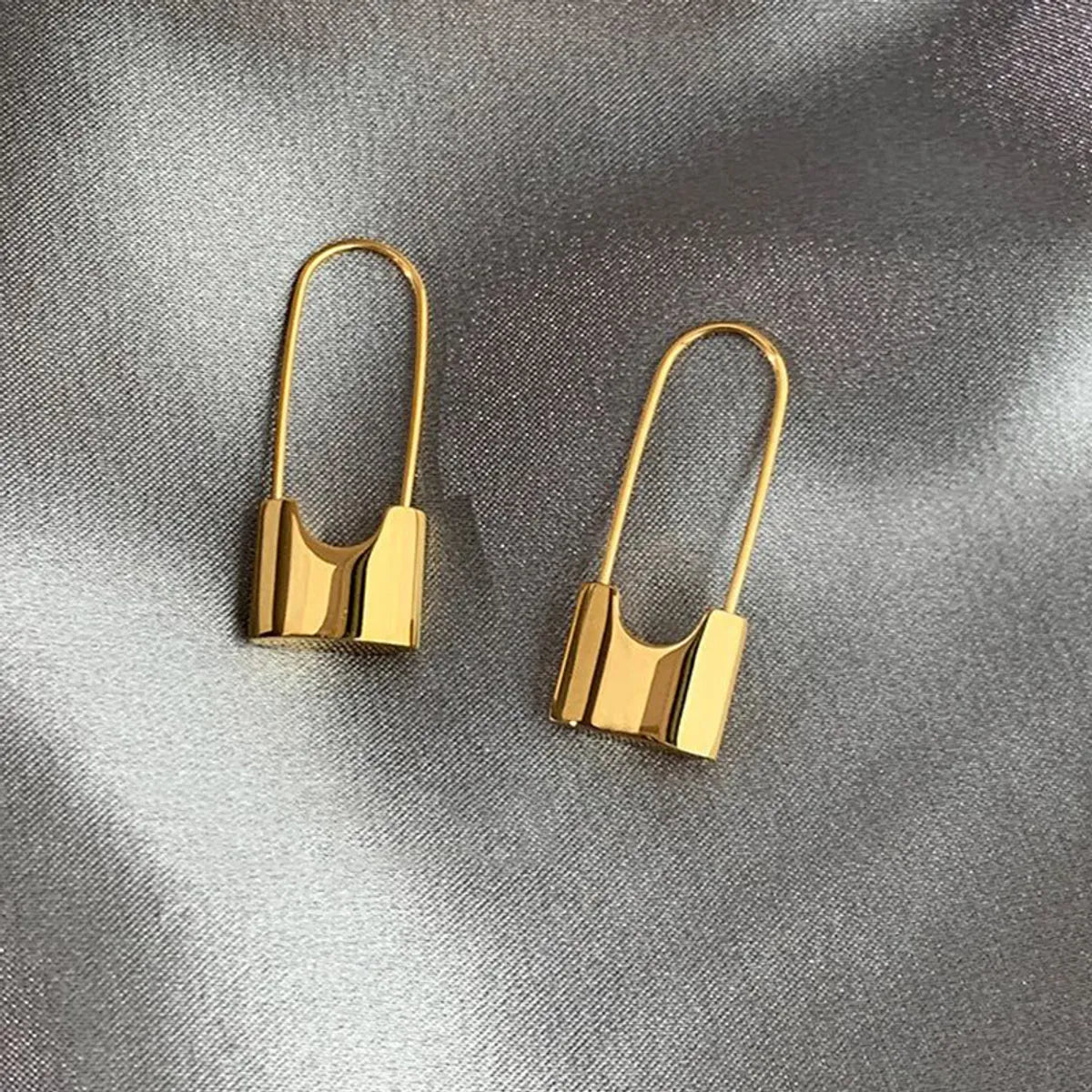 1 Pair Casual Simple Style Lock Plating Copper Earrings