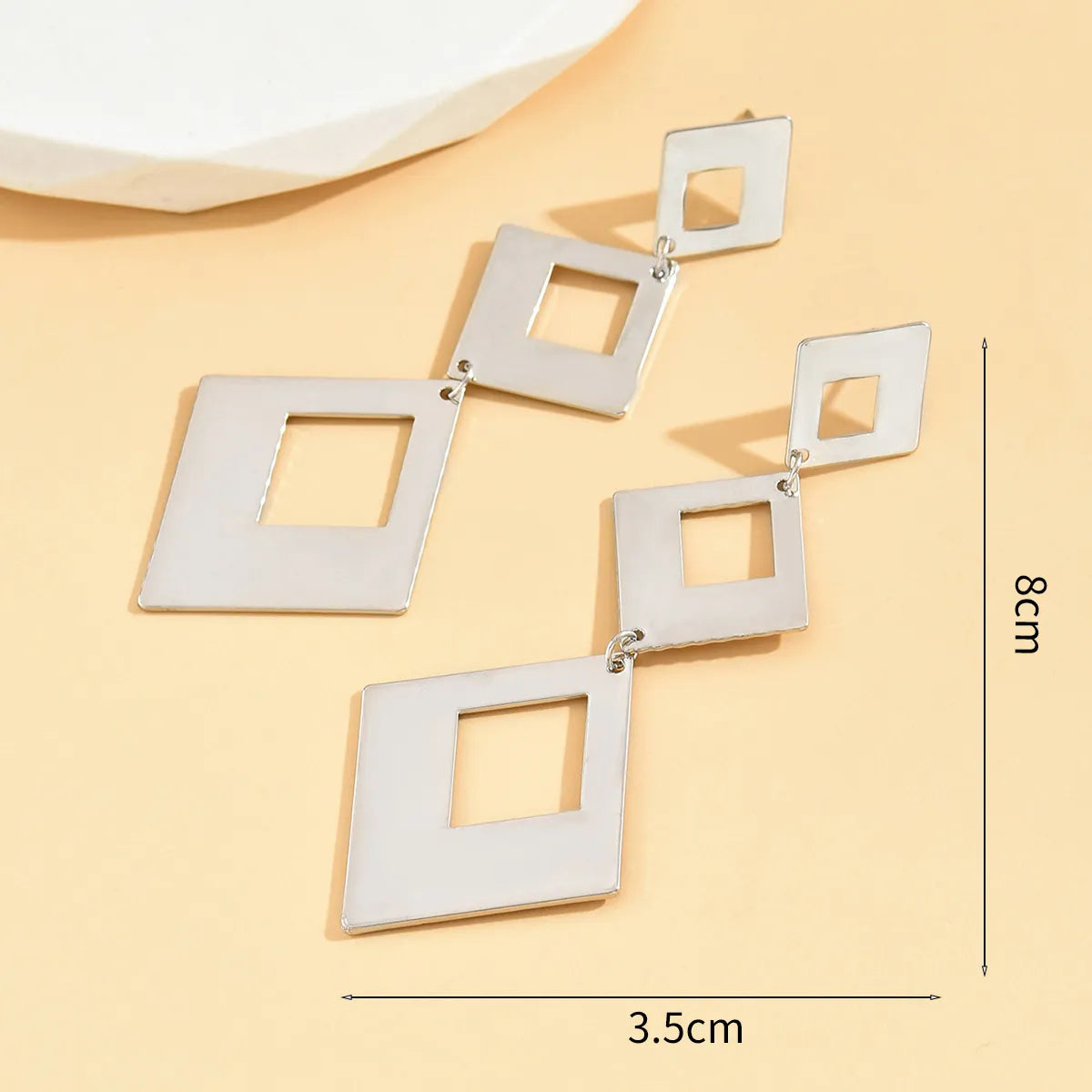 1 Pair Casual Simple Style Rhombus Hollow Out Alloy Drop Earrings