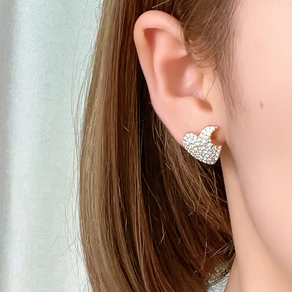 1 Pair Casual Simple Style Shiny Heart Shape Plating Inlay Copper Zircon White Gold Plated Gold Plated Ear Studs