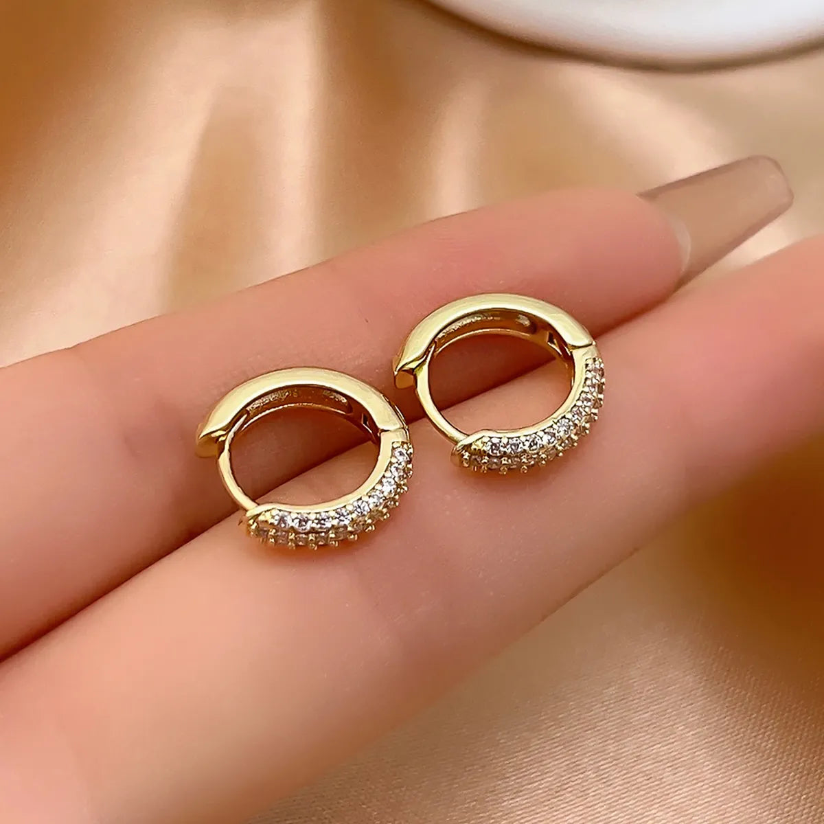 1 Pair Casual Simple Style Shiny Round Plating Inlay Copper Zircon Earrings