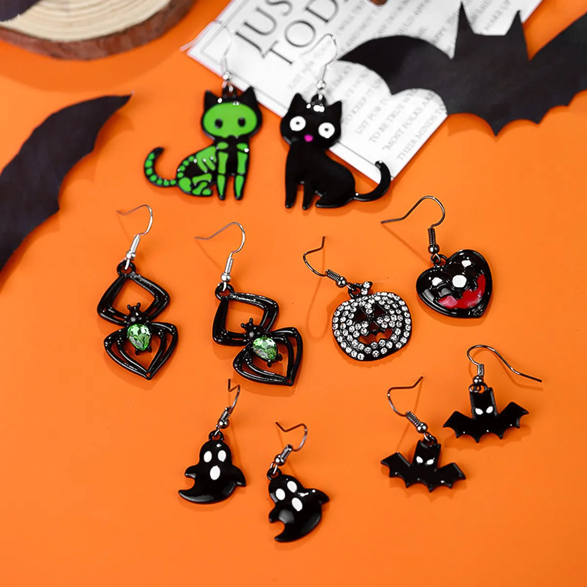 1 Pair Casual Simple Style Streetwear Pumpkin Heart Shape Spider Plating Alloy Drop Earrings