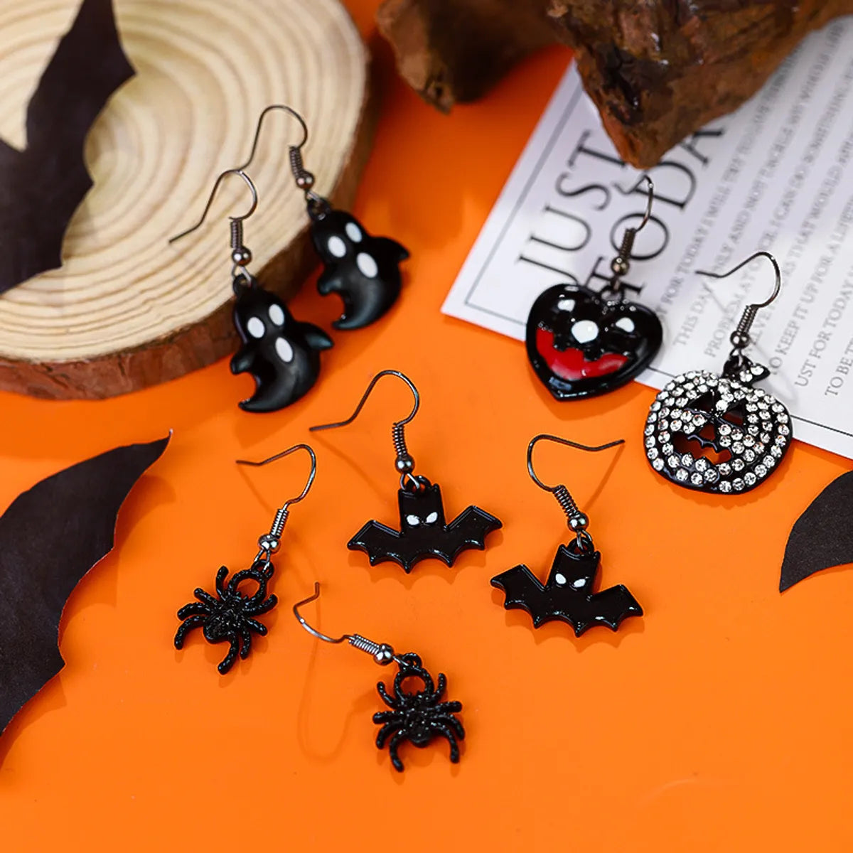 1 Pair Casual Simple Style Streetwear Pumpkin Heart Shape Spider Plating Alloy Drop Earrings