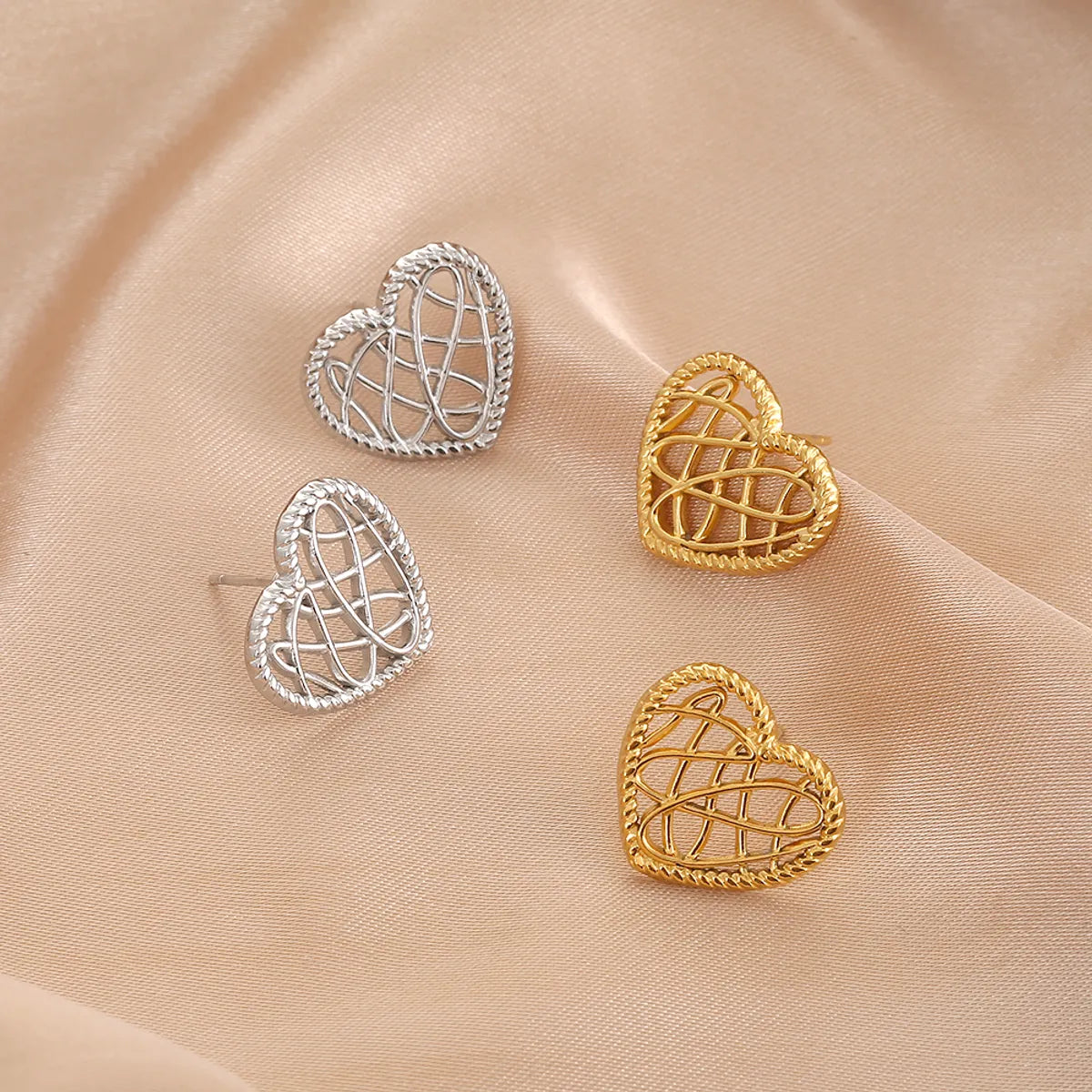 1 Pair Casual Simple Style Sunflower Heart Shape Butterfly Stainless Steel 18K Gold Plated Ear Studs