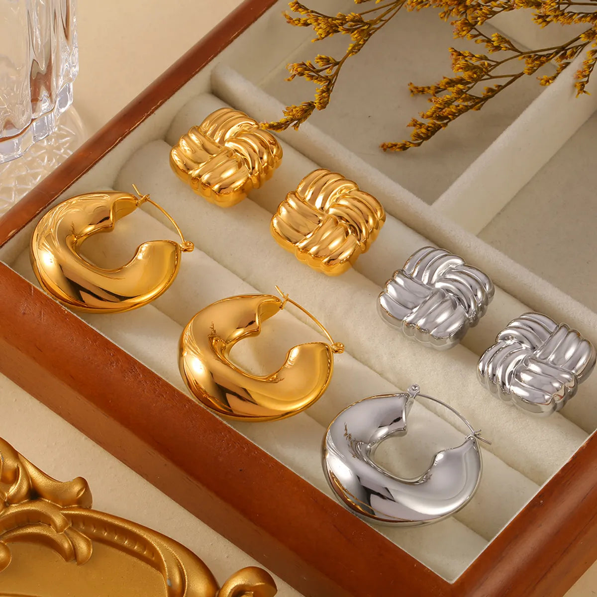 1 Pair Casual Simple Style U Shape Lines Plating 304 Stainless Steel 18K Gold Plated Ear Studs