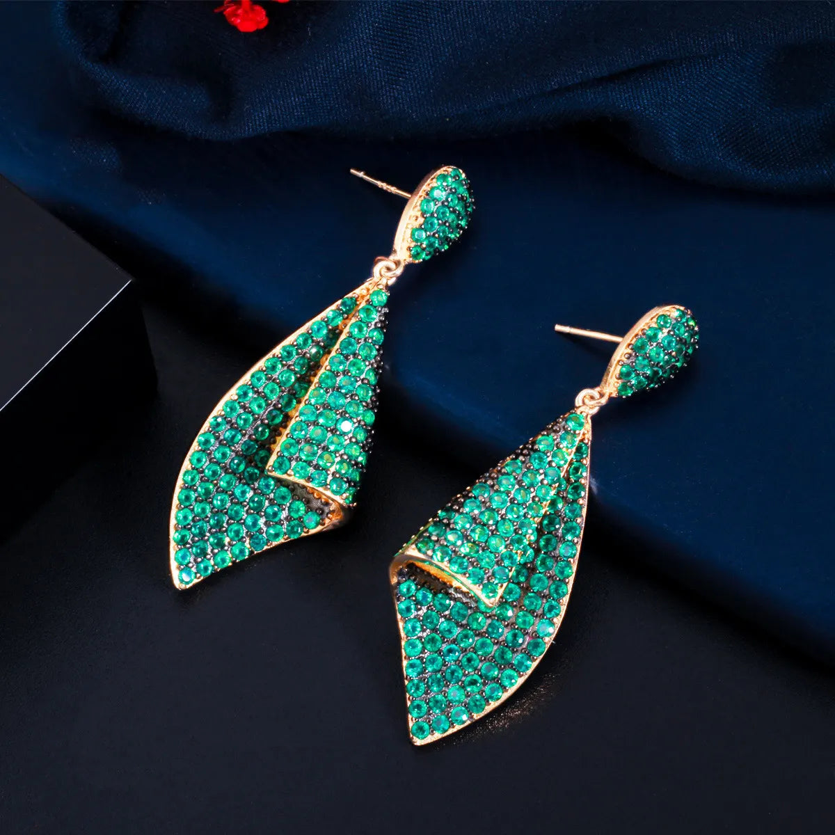 1 Pair Casual Solid Color Plating Inlay Copper Zircon Rhodium Plated Silver Plated Drop Earrings