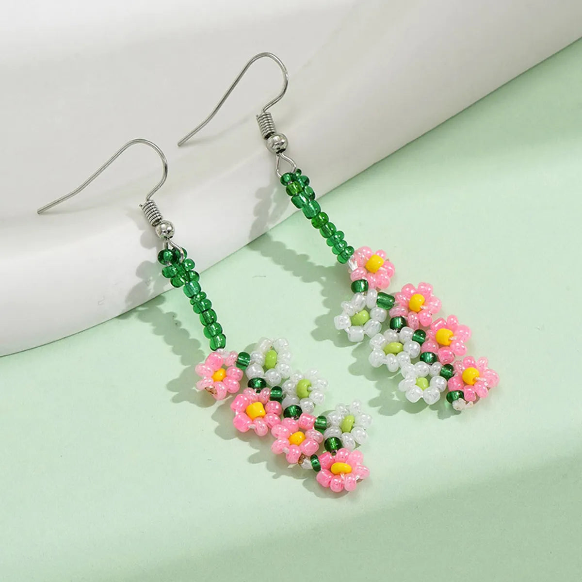 1 Pair Casual Sweet Flower Beaded Alloy Drop Earrings