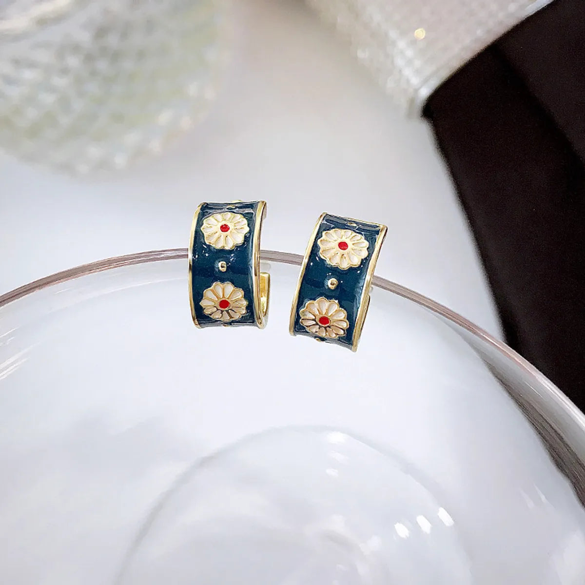 1 Pair Casual Sweet Geometric Flower Enamel Plating Metal Ear Studs