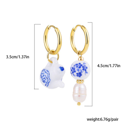 1 Pair Chinoiserie Sweet Classic Style Flower Strawberry Butterfly Copper Drop Earrings