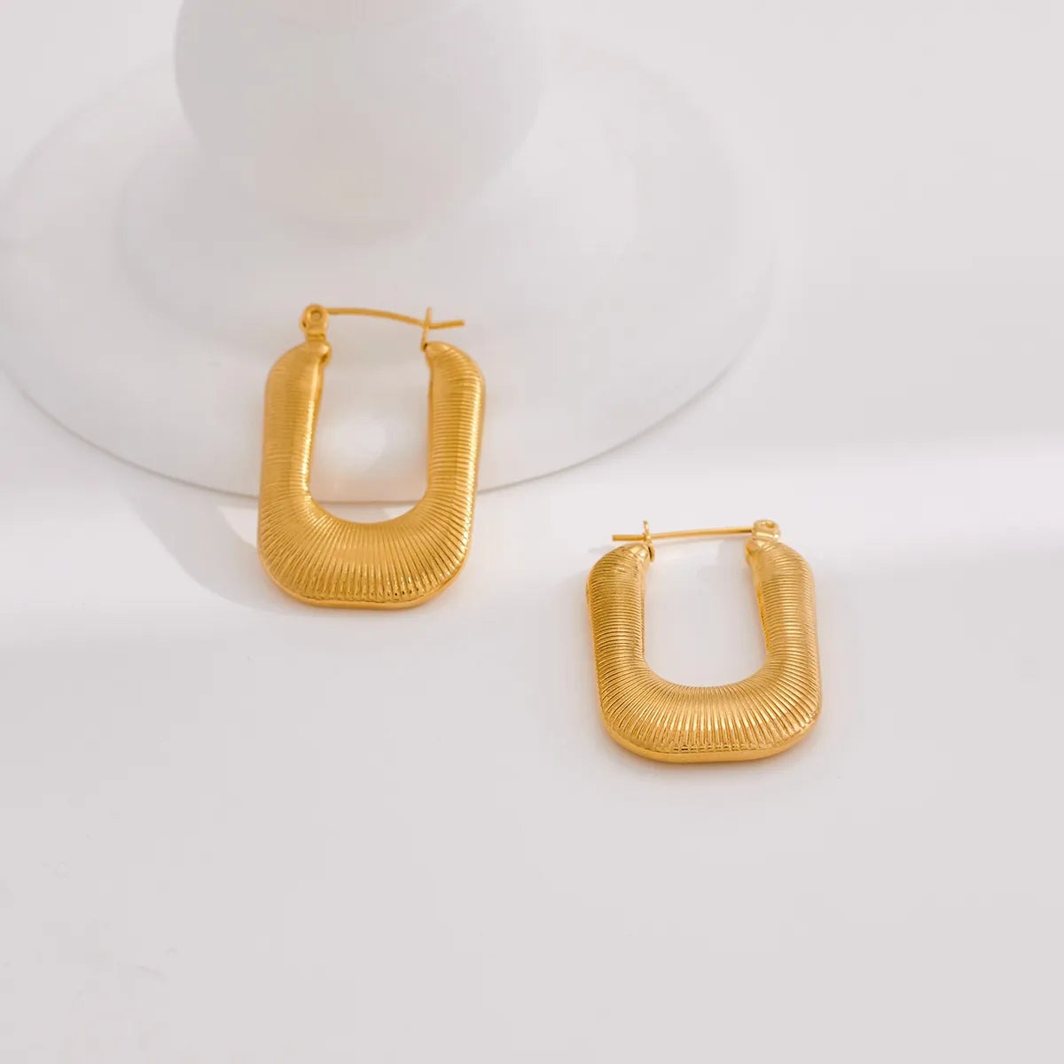 1 Pair Classic Style Artistic U Shape Plating 304 Stainless Steel 18K Gold Plated Earrings