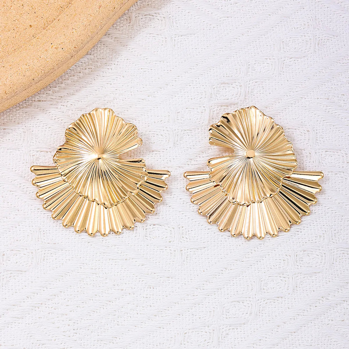 1 Pair Classic Style Commute Flower Alloy Ear Studs