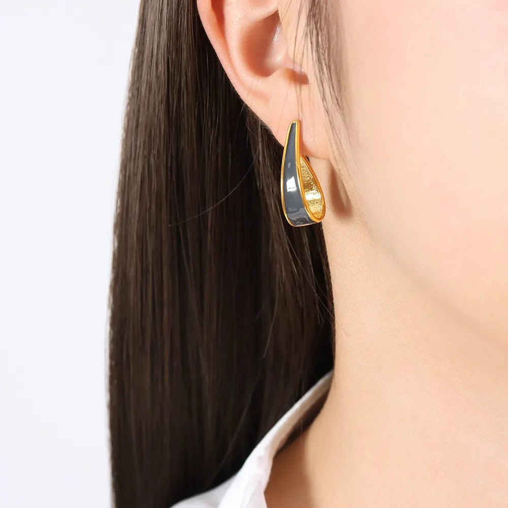 1 Pair Classic Style Commute U Shape Enamel Plating Titanium Steel 18K Gold Plated Earrings