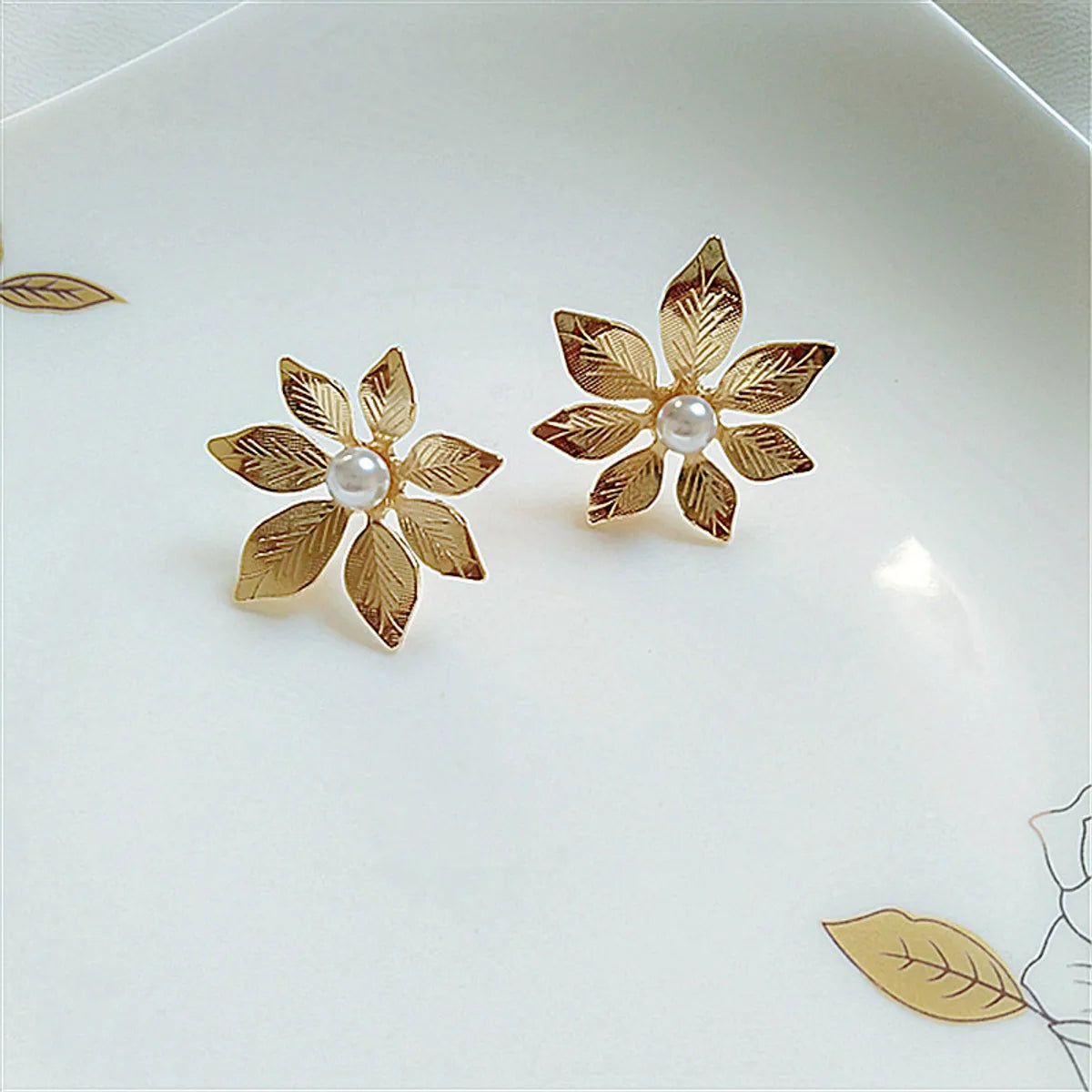 1 Pair Classic Style Flower Plating Inlay Metal Artificial Gemstones Ear Studs