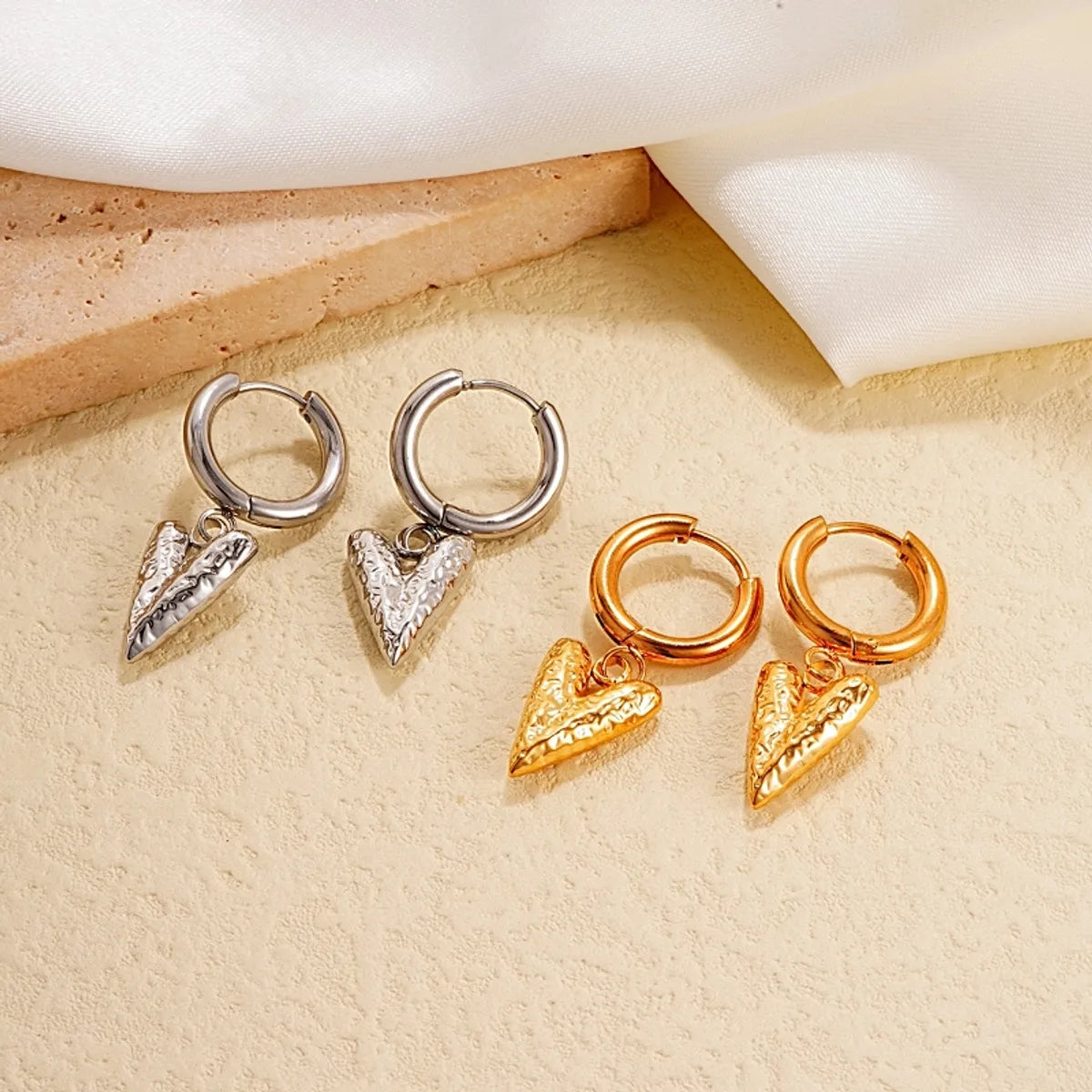 1 Pair Classic Style Heart Shape Plating Stainless Steel Gold Plated Drop Earrings