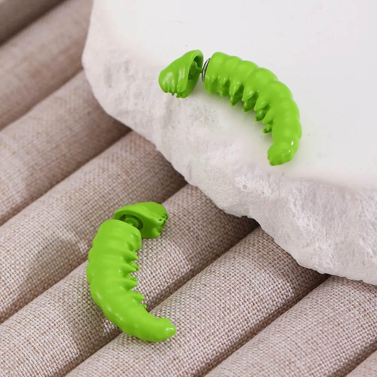 1 Pair Classic Style Insect Caterpillar Stoving Varnish Alloy Ear Studs