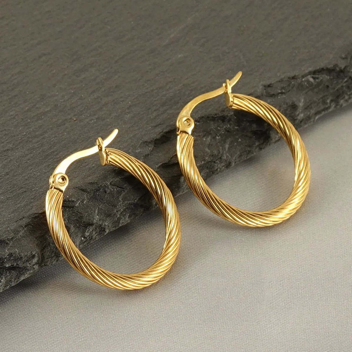 1 Pair Classic Style Round Plating Stainless Steel 18k Gold Plated Hoop Earrings