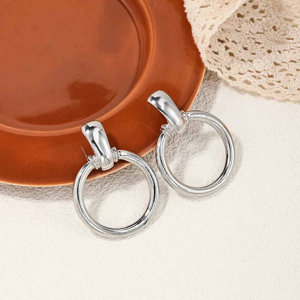 1 Pair Classic Style Solid Color Alloy Drop Earrings