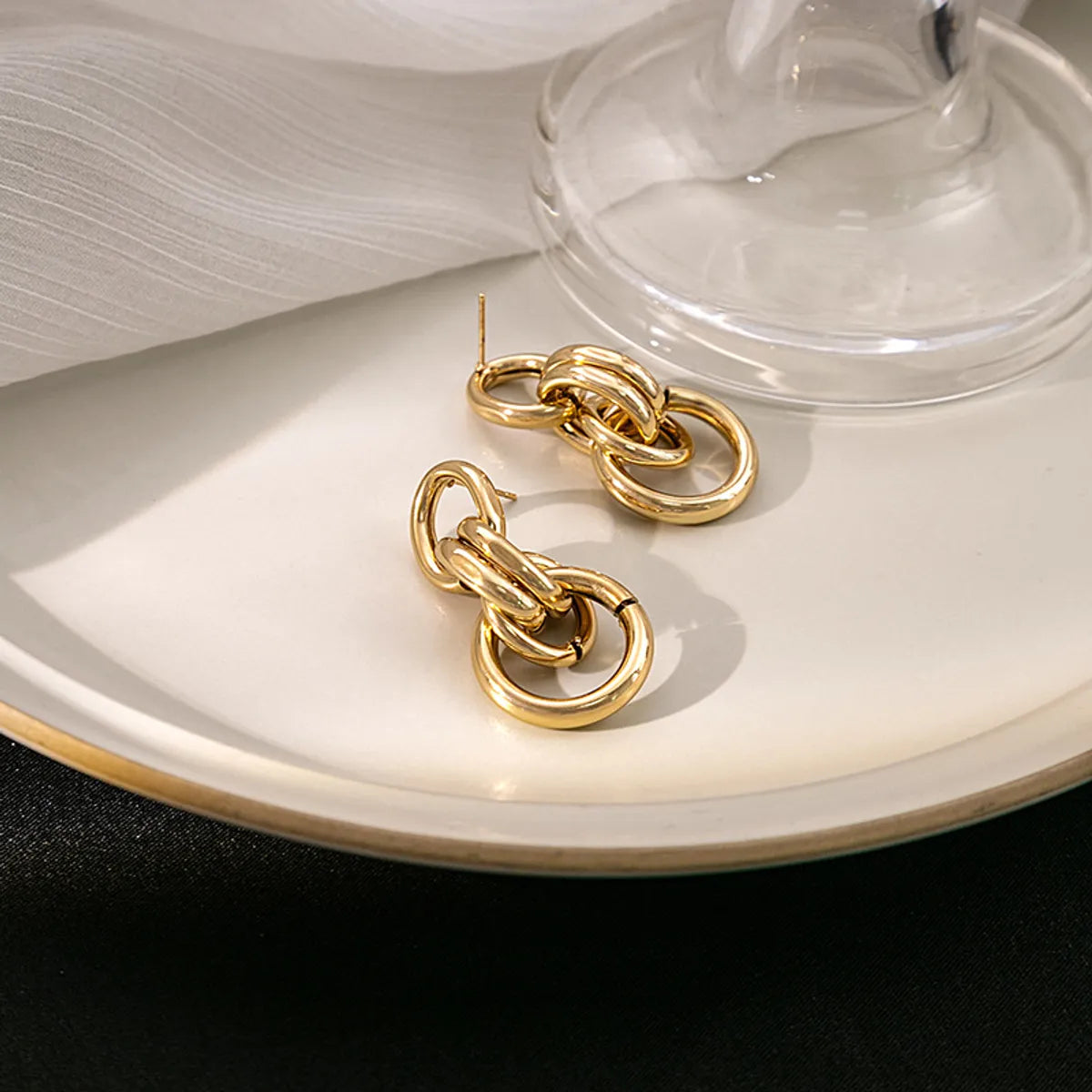 1 Pair Classic Style Solid Color Irregular Plating Alloy Gold Plated Drop Earrings