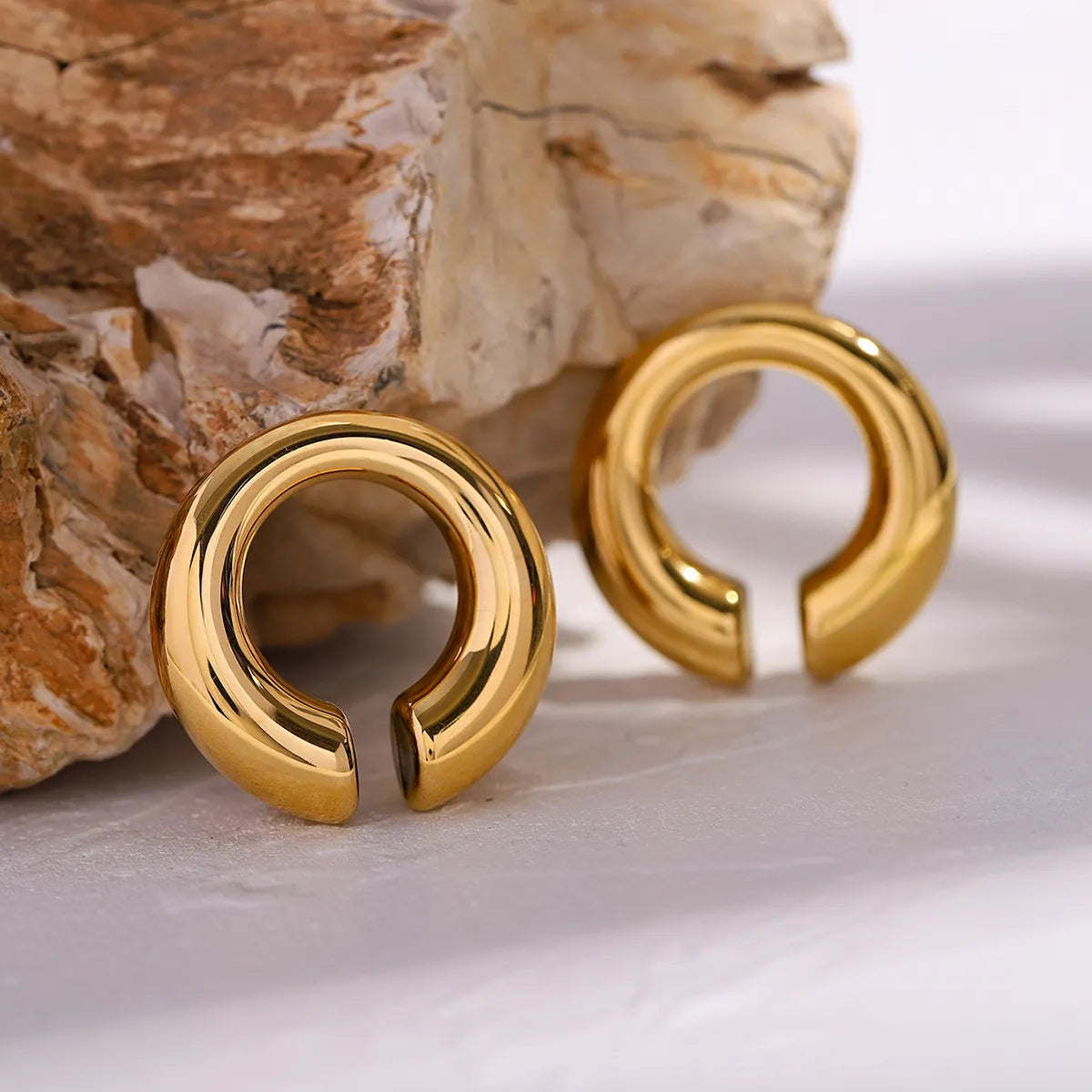 1 Pair Classic Style Solid Color Plating 316 Stainless Steel  18K Gold Plated Ear Cuffs