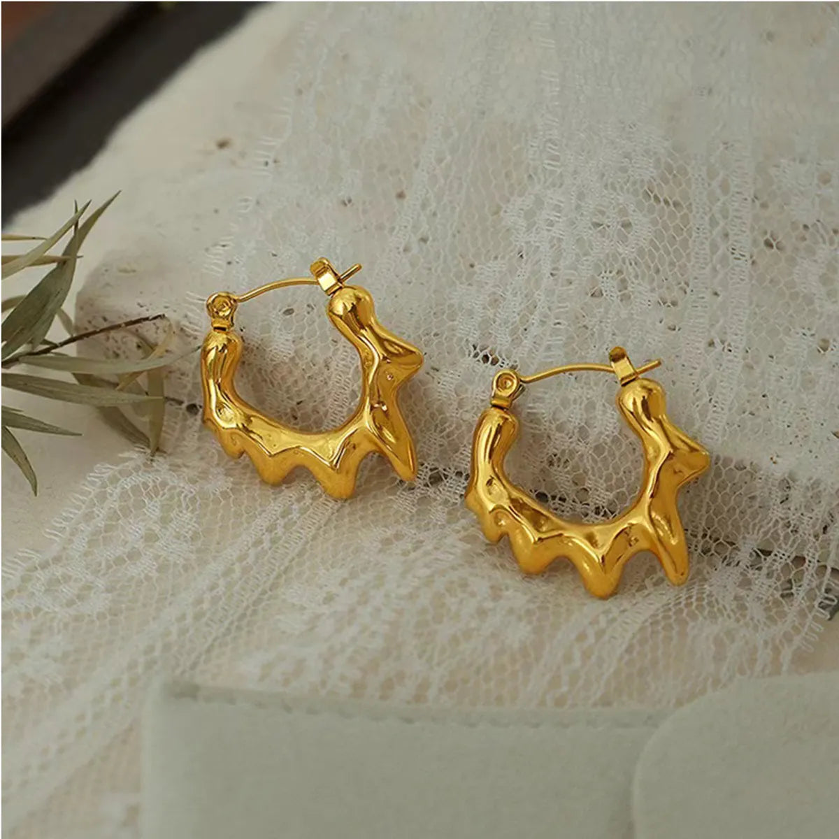 1 Pair Classic Style Sun Solid Color 201 Stainless Steel Gold Plated Hoop Earrings