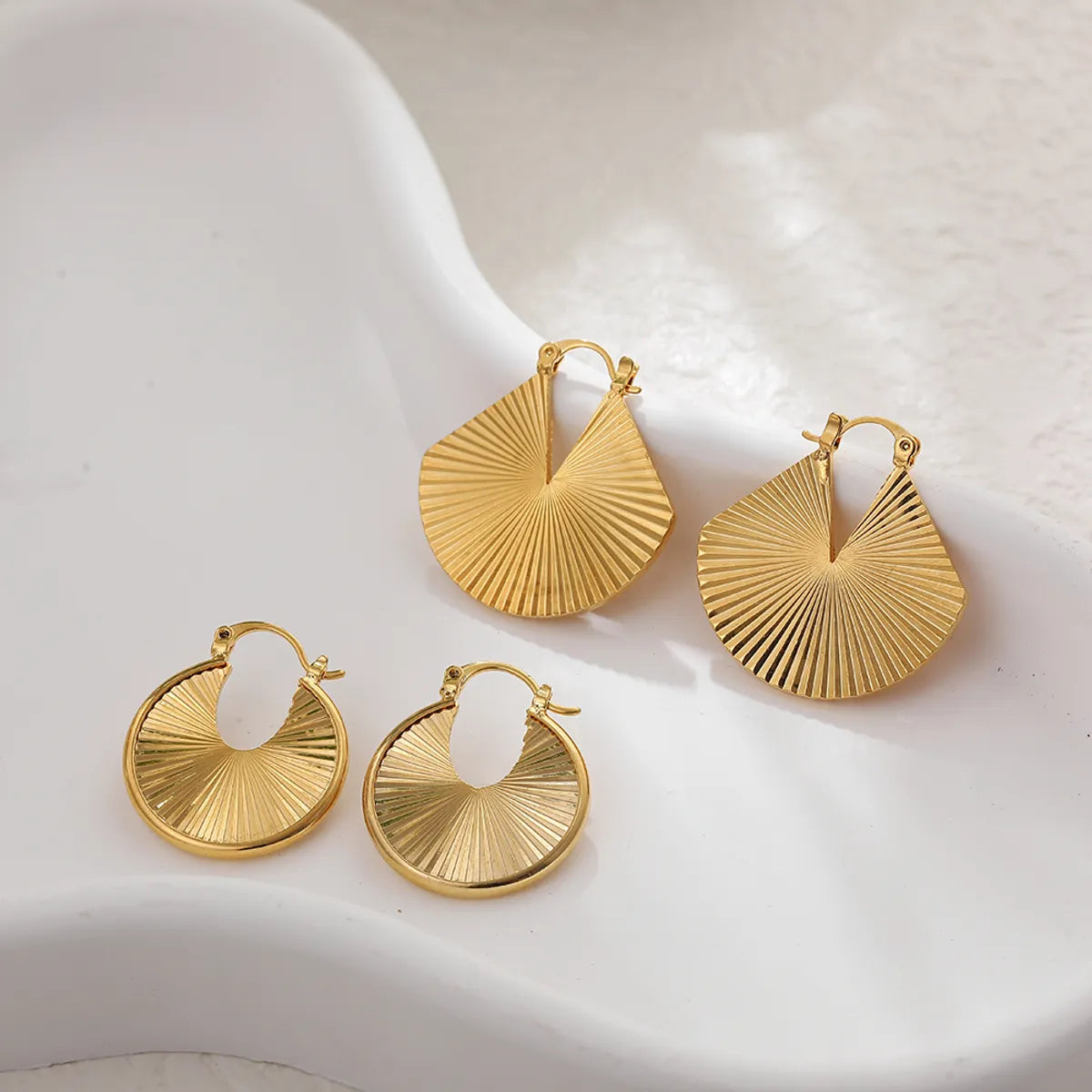 1 Pair Classical Exaggerated Round Sector Alloy Copper Earrings