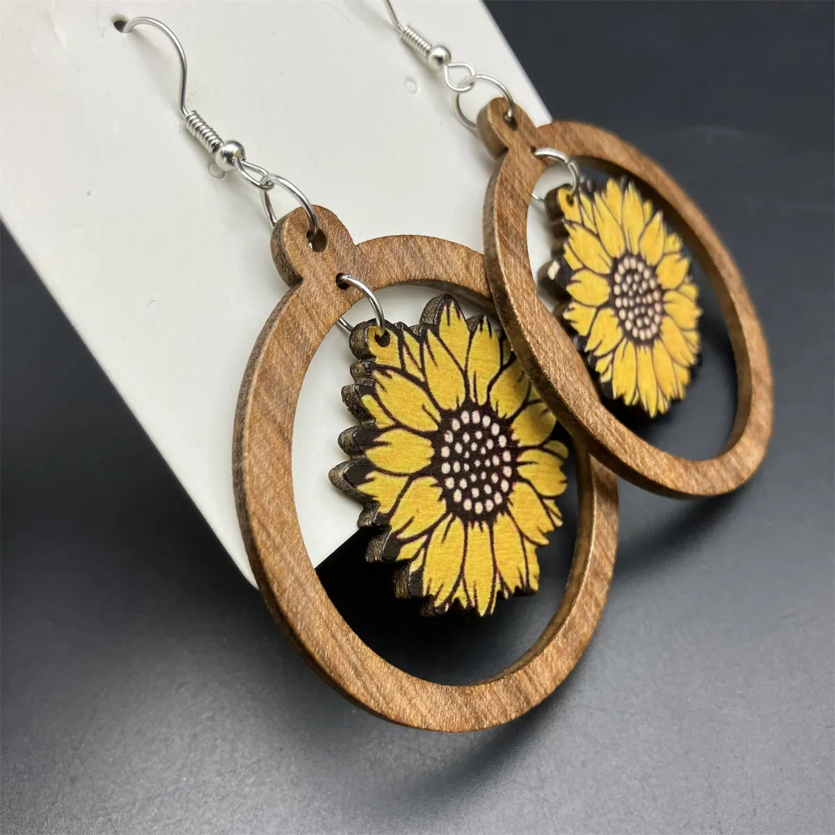 1 Pair Classical Pastoral British Style Sunflower Wood Drop Earrings