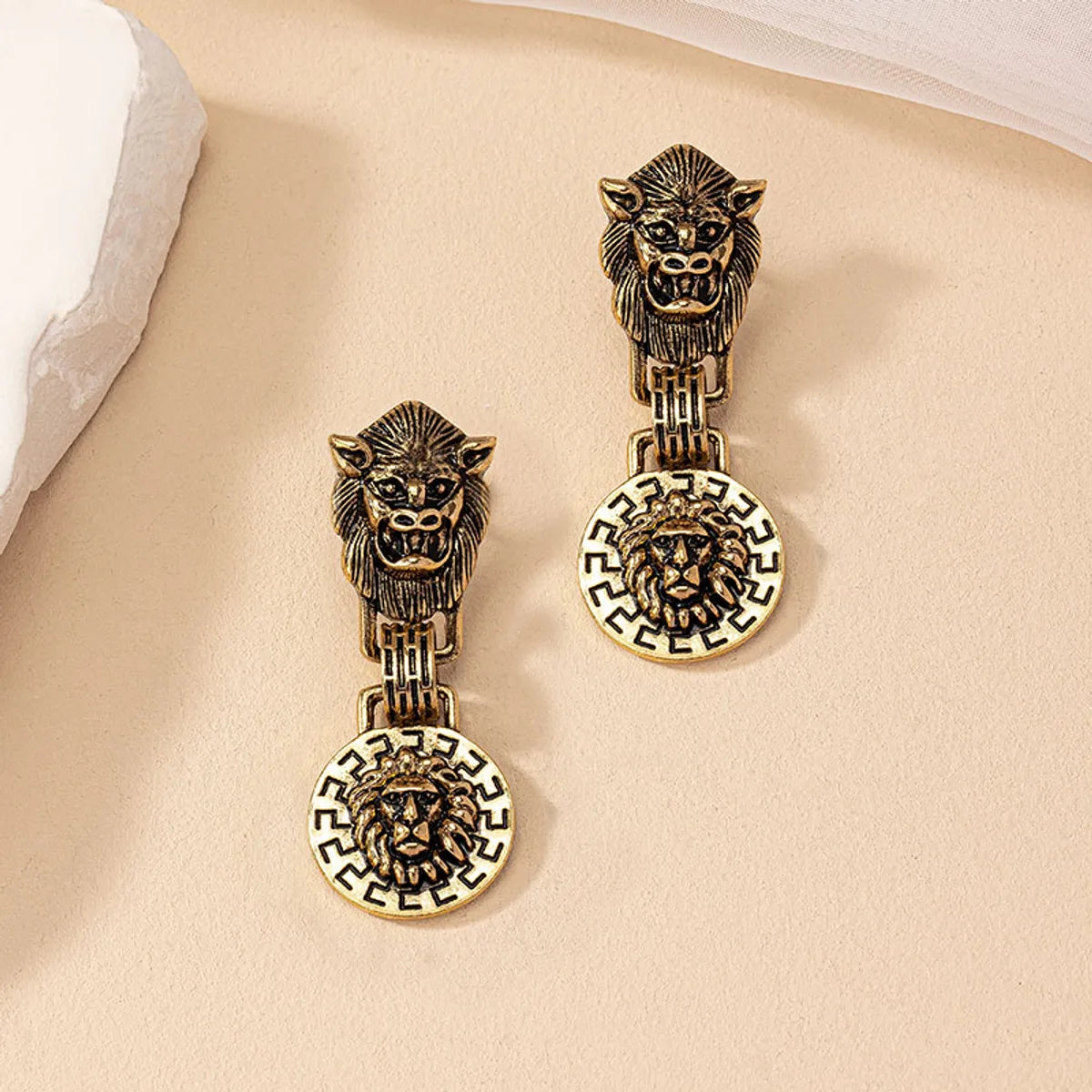 1 Pair Classical Retro Lion Plating Alloy Gold Plated Drop Earrings