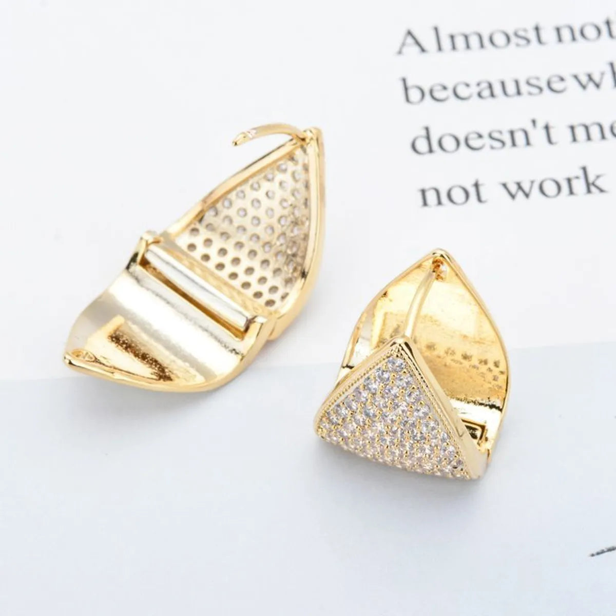 1 Pair Commute Triangle Plating Inlay Copper Zircon 18k Gold Plated Earrings