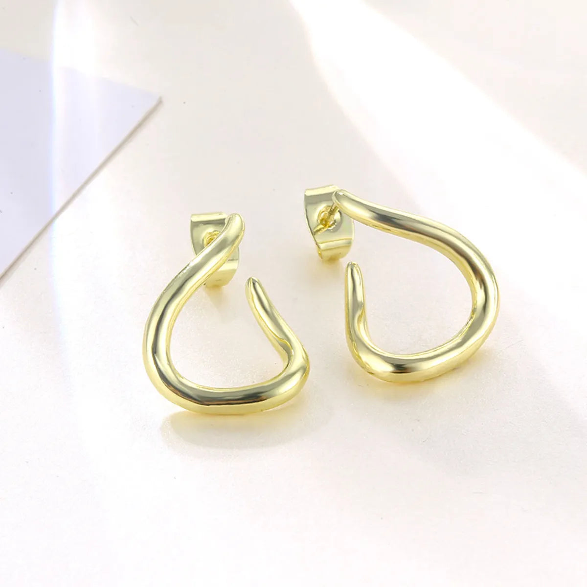 1 Pair Cool Style Shiny C Shape Circle Water Droplets Plating Inlay Copper Alloy Brass Zircon 14K Gold Plated Earrings