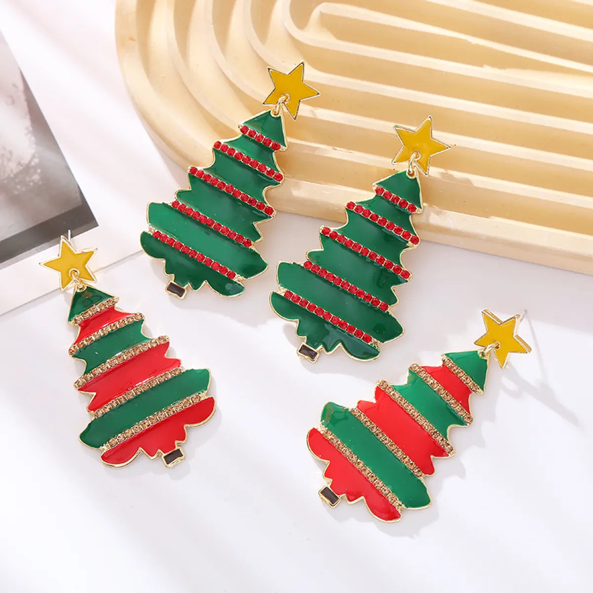 1 Pair Cute Christmas Tree Enamel Plating Alloy Gold Plated Drop Earrings