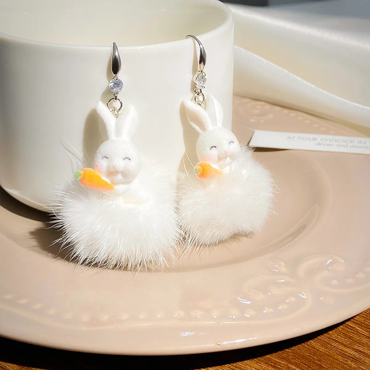 1 Pair Cute Classic Style Rabbit Resin Drop Earrings