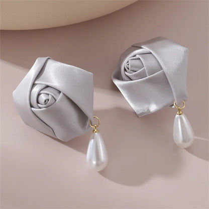 1 Pair Cute Lady Sweet Flower Artificial Pearl Cloth Ear Studs