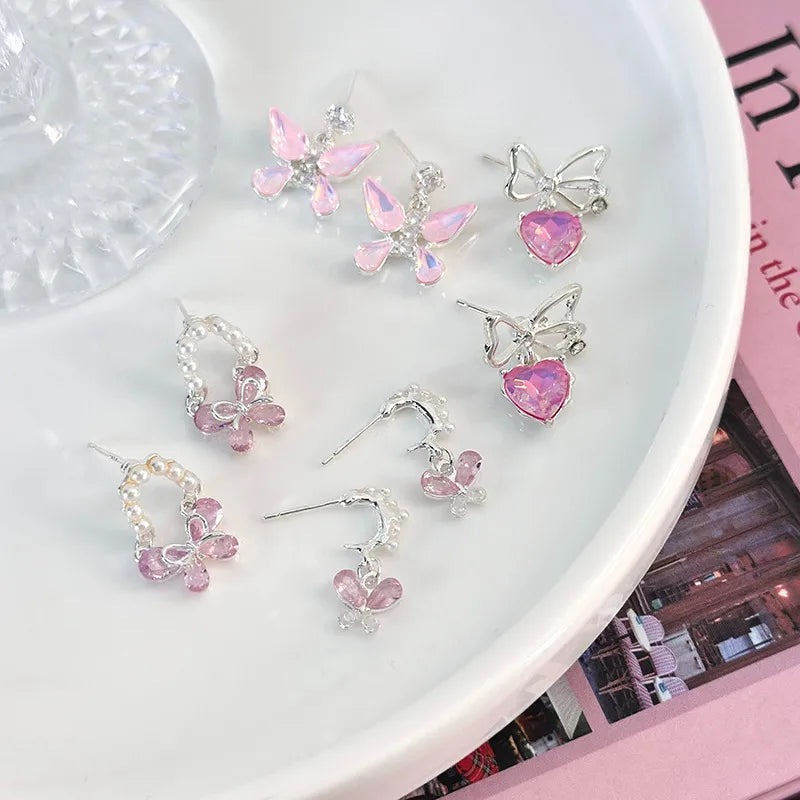 1 Pair Cute Lady Sweet Heart Shape Butterfly Inlay Artificial Pearl Copper Zircon Ear Studs