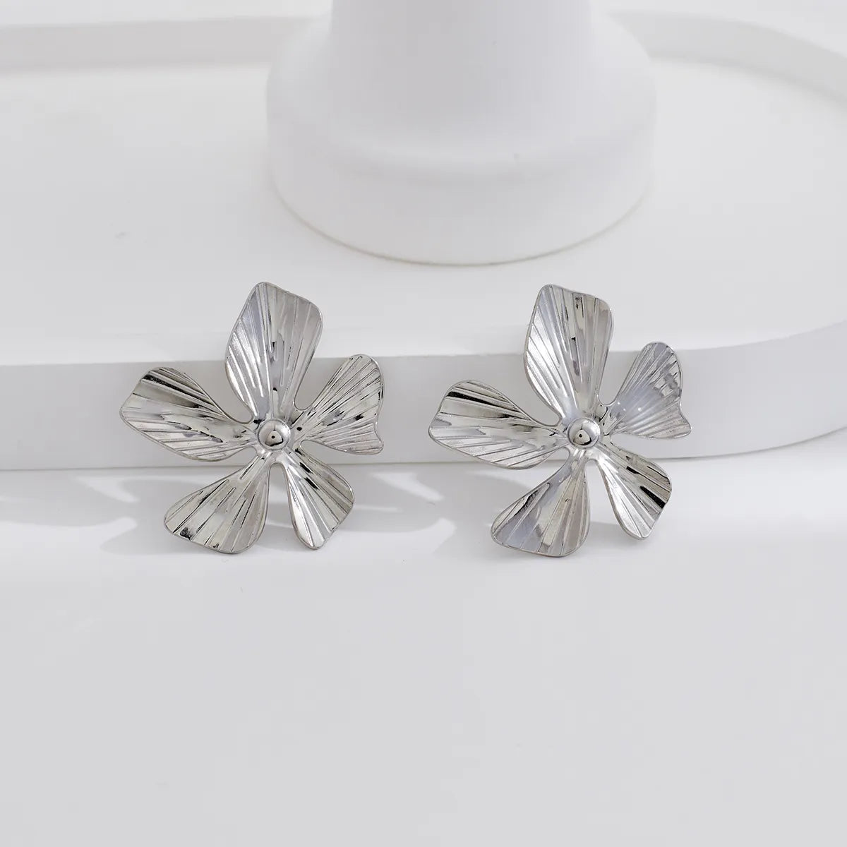 1 Pair Cute Luxurious Flower Plating 316 Stainless Steel  18K Gold Plated Ear Studs