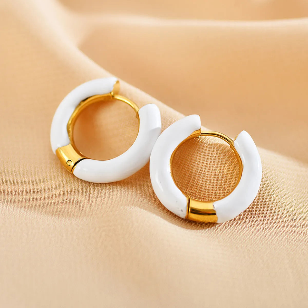 1 Pair Cute Luxurious Shiny Circle Steel Enamel Hoop Earrings