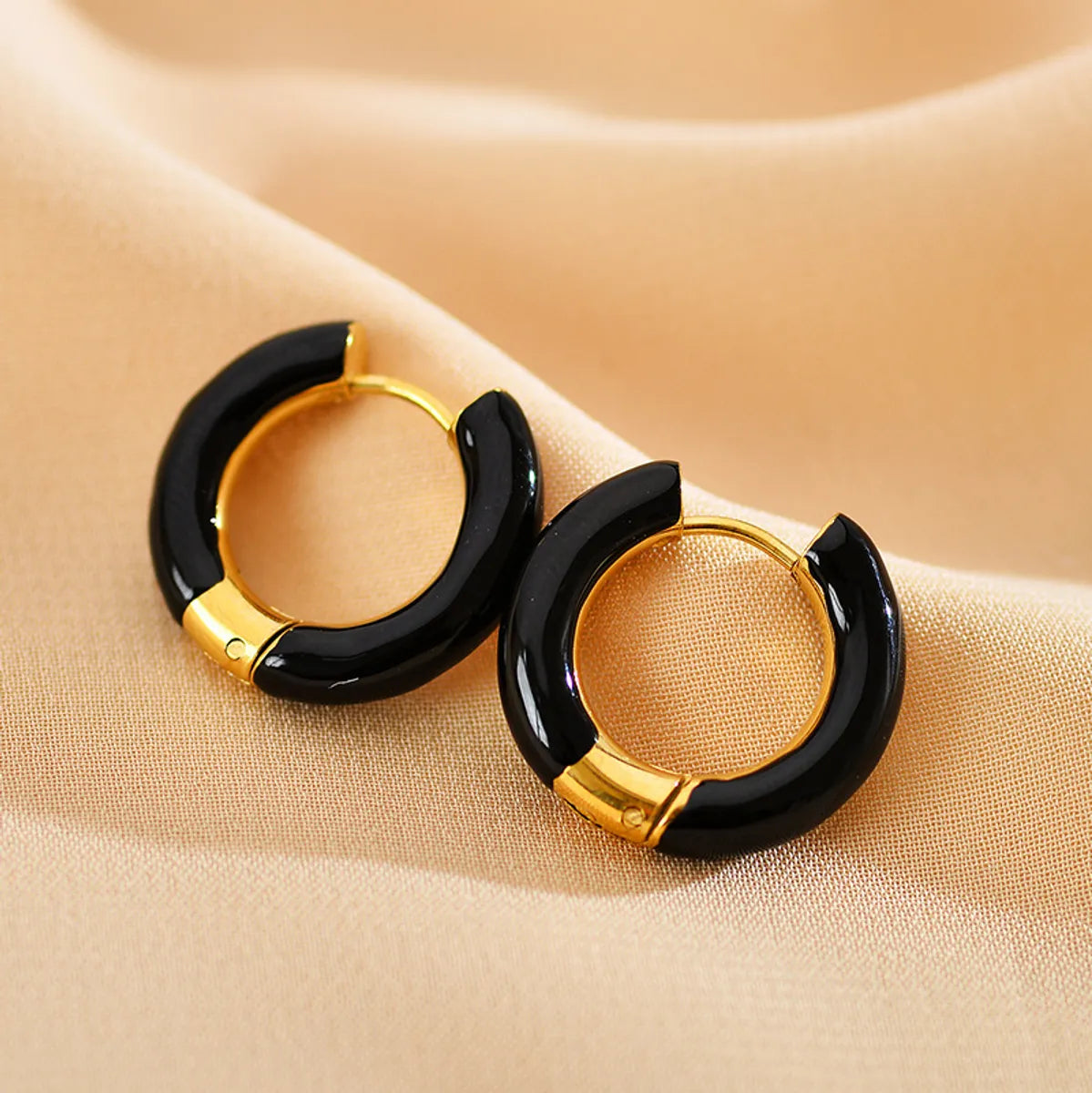 1 Pair Cute Luxurious Shiny Circle Steel Enamel Hoop Earrings