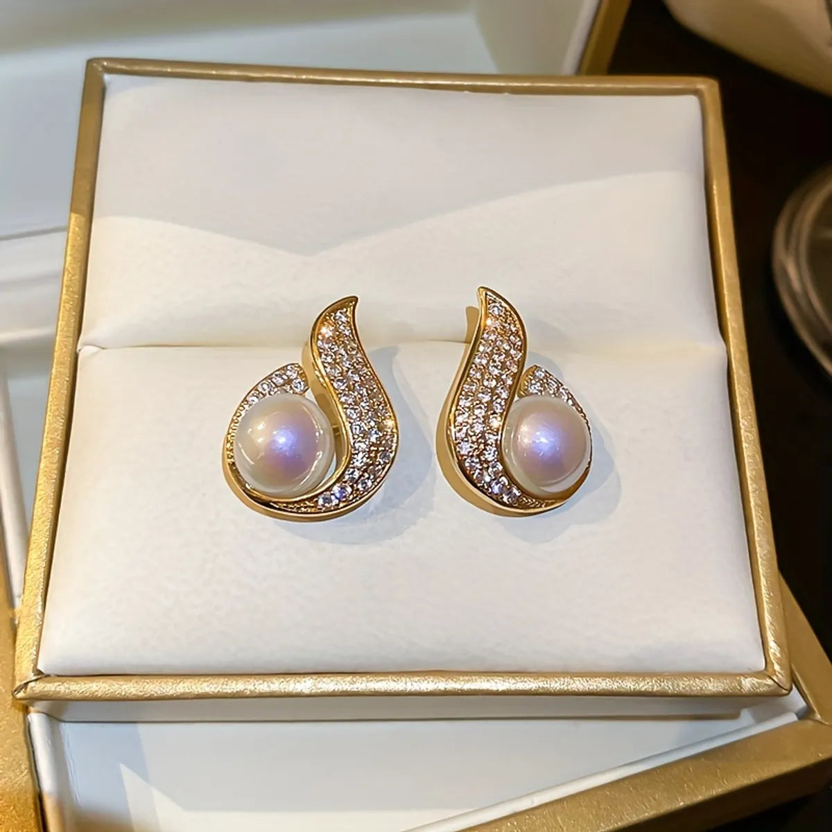 1 Pair Cute Luxurious Shiny Color Block Plating Inlay Alloy Pearl Zircon Gold Plated Ear Studs