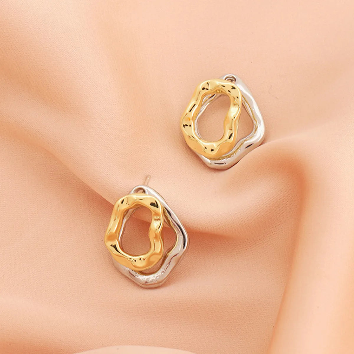 1 Pair Cute Modern Style Sweet Geometric Alloy Ear Studs