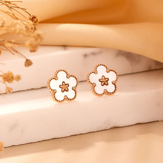 1 Pair Cute Preppy Style Classic Style Flower Plating Stainless Steel Titanium Steel Gold Plated Ear Studs