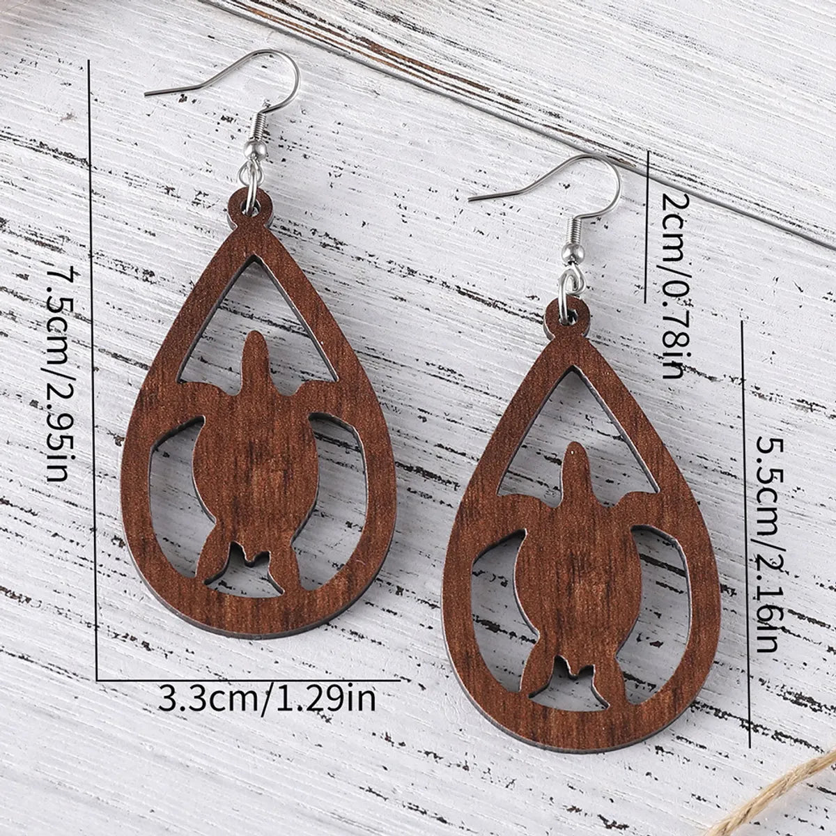 1 Pair Cute Retro Tortoise Water Droplets Hollow Out Wood Drop Earrings