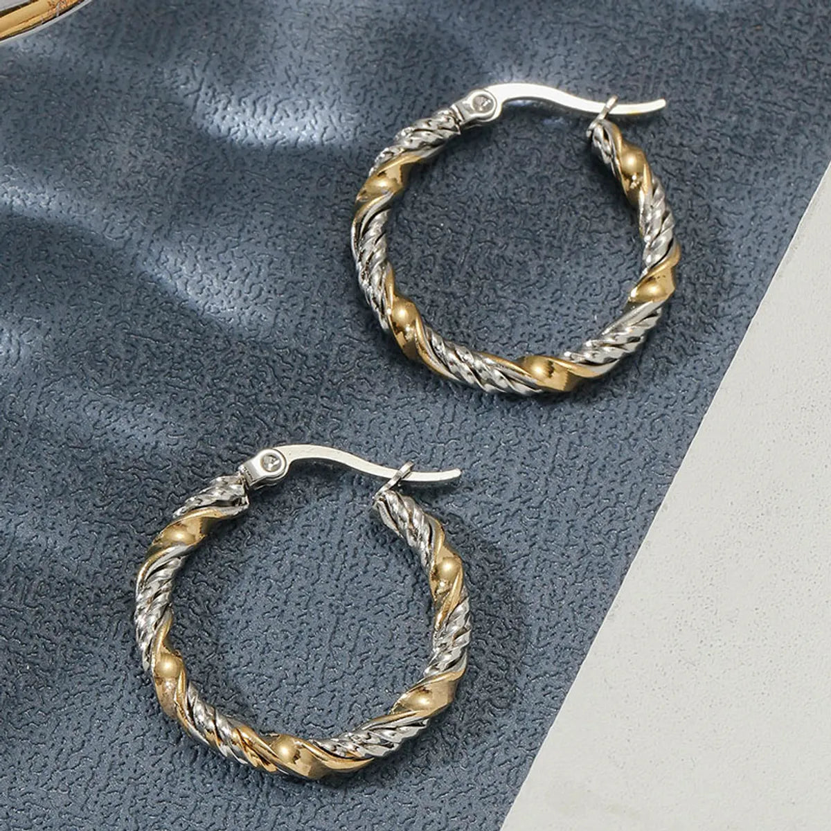 1 Pair Cute Romantic Round Polishing Titanium Steel 18K Gold Plated Earrings