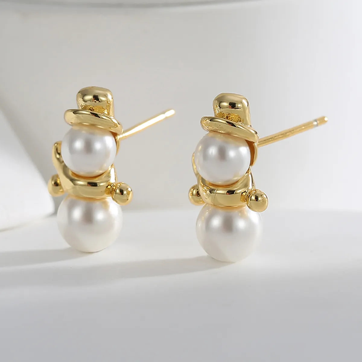 1 Pair Cute Simple Style Classic Style Snowman Deer Plating Inlay Copper Agate Zircon 18k Gold Plated Ear Studs